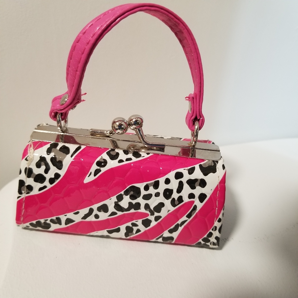 NWOT Coin Purse, Eligible as Free With Purchase